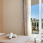 Sandy Maria 305 *